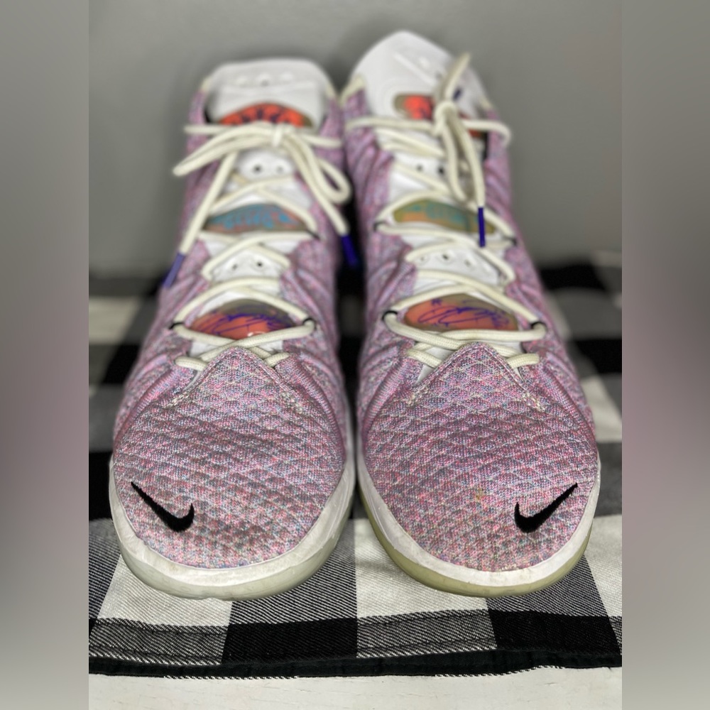Nike LeBron James 18 “Graffiti” Men’s Size‎ 12